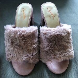 Seychelles fuzzy pink mules